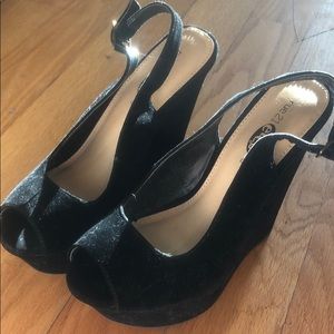 Open toe black heels
